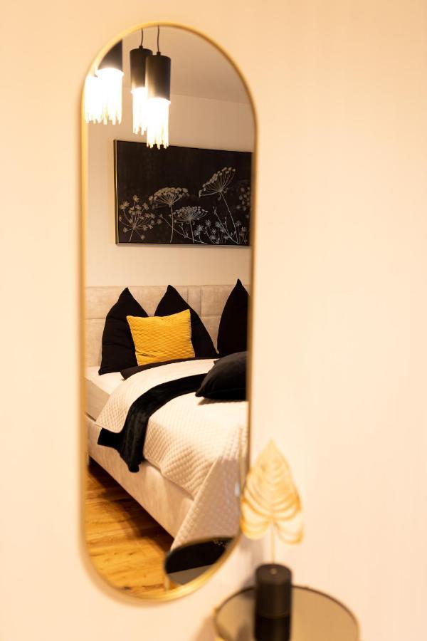 Ferienwohnung Deluxe 사텐도르프 외부 사진