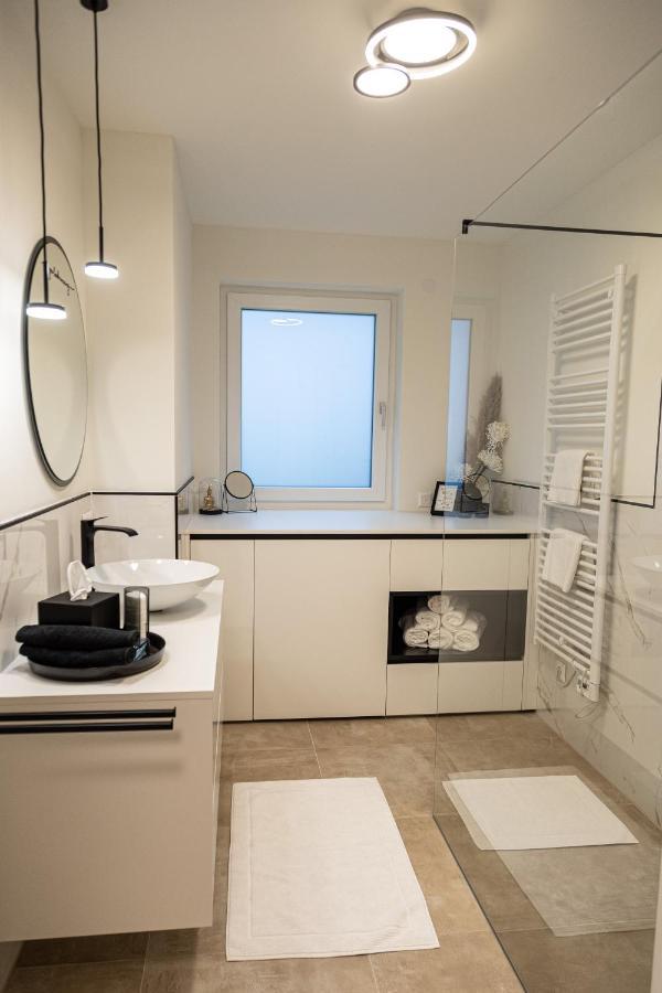 Ferienwohnung Deluxe 사텐도르프 외부 사진