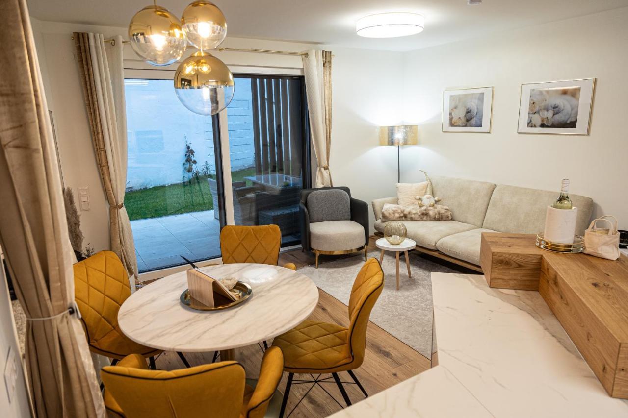 Ferienwohnung Deluxe 사텐도르프 외부 사진